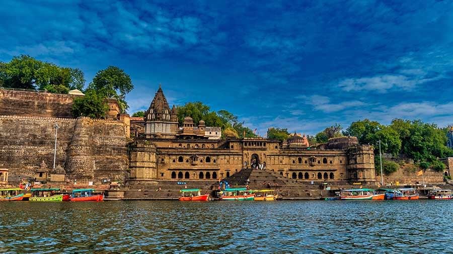 Indore Taxi And Service